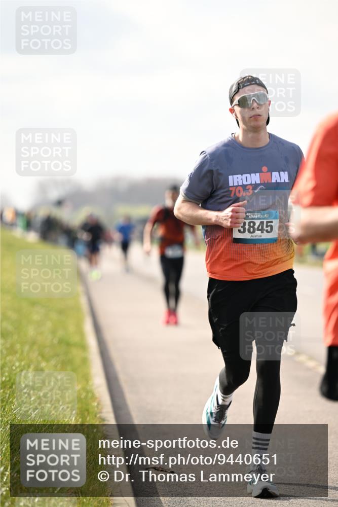 12.04.2026 - 45. Internationalen Wilhelmsburger Insellauf Dr. Thomas Lammeyer http://msf.ph/oto/9440651 12.04.2026 10:05:42 Laufen 70, 3, 3845 meine-sportfotos.de