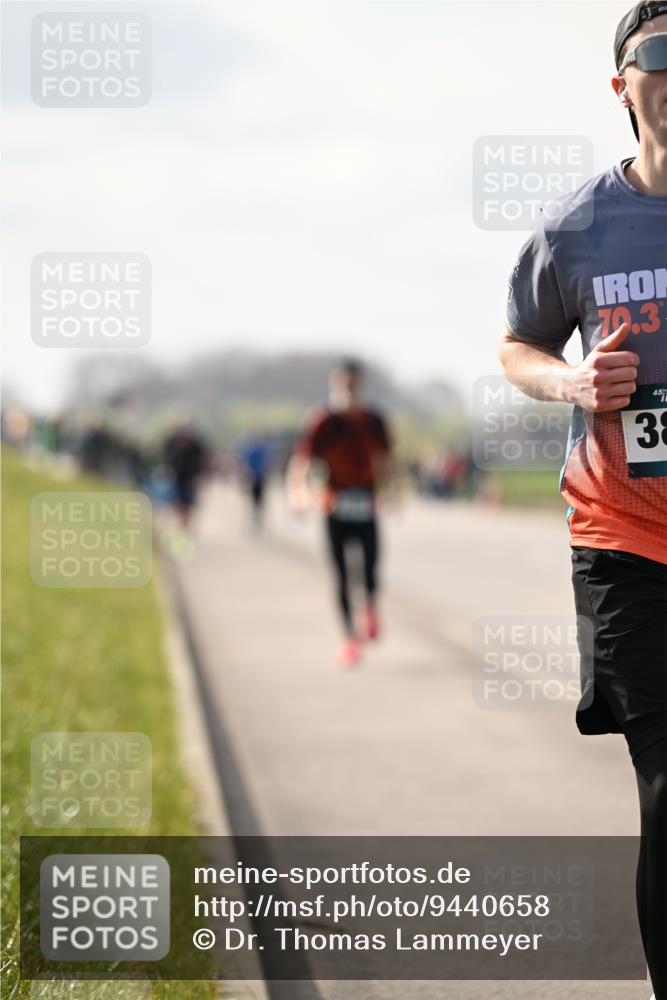 12.04.2026 - 45. Internationalen Wilhelmsburger Insellauf Dr. Thomas Lammeyer http://msf.ph/oto/9440658 12.04.2026 10:05:43 Laufen 70, 3, 45, 38 meine-sportfotos.de