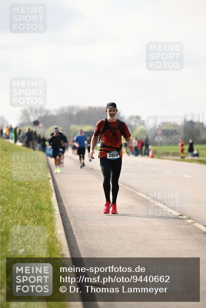 12.04.2026 - 45. Internationalen Wilhelmsburger Insellauf Dr. Thomas Lammeyer http://msf.ph/oto/9440662 12.04.2026 10:05:44 Laufen 3958 meine-sportfotos.de