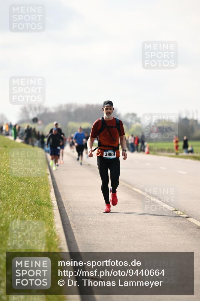 12.04.2026 - 45. Internationalen Wilhelmsburger Insellauf Dr. Thomas Lammeyer http://msf.ph/oto/9440664 12.04.2026 10:05:45 Laufen 3958 meine-sportfotos.de