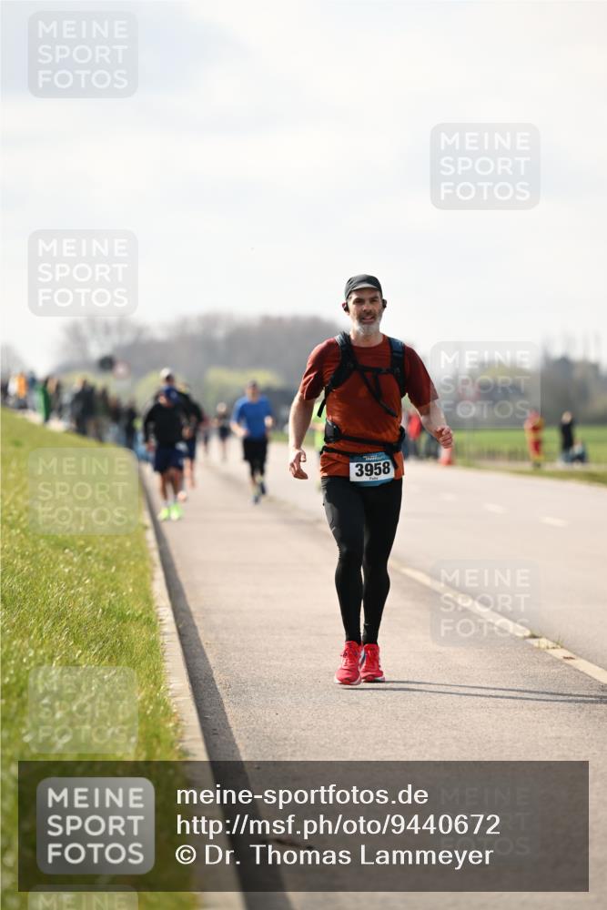 12.04.2026 - 45. Internationalen Wilhelmsburger Insellauf Dr. Thomas Lammeyer http://msf.ph/oto/9440672 12.04.2026 10:05:46 Laufen 3958 meine-sportfotos.de
