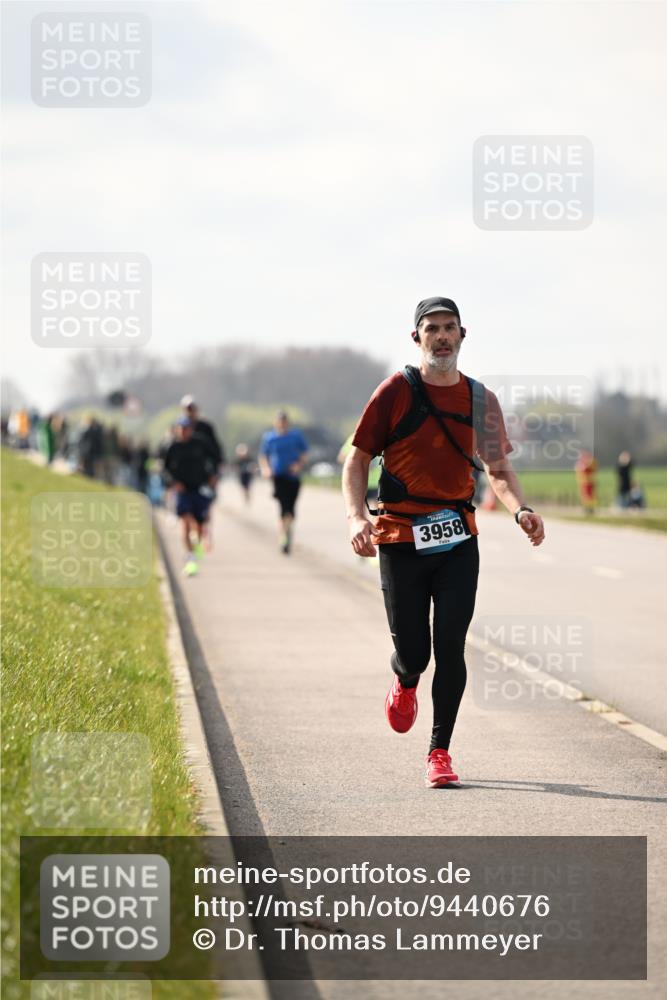 12.04.2026 - 45. Internationalen Wilhelmsburger Insellauf Dr. Thomas Lammeyer http://msf.ph/oto/9440676 12.04.2026 10:05:46 Laufen 3958 meine-sportfotos.de