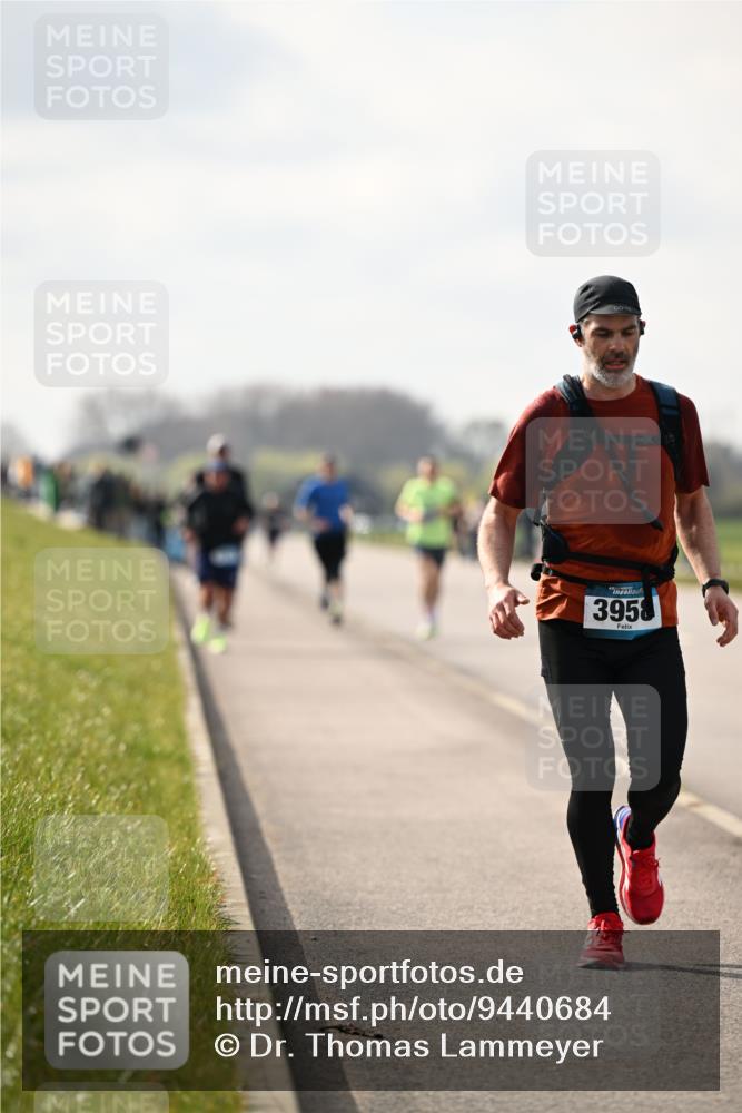 12.04.2026 - 45. Internationalen Wilhelmsburger Insellauf Dr. Thomas Lammeyer http://msf.ph/oto/9440684 12.04.2026 10:05:47 Laufen 3958 meine-sportfotos.de