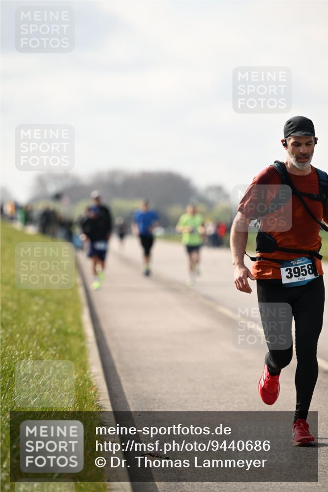 12.04.2026 - 45. Internationalen Wilhelmsburger Insellauf Dr. Thomas Lammeyer http://msf.ph/oto/9440686 12.04.2026 10:05:48 Laufen 3958 meine-sportfotos.de