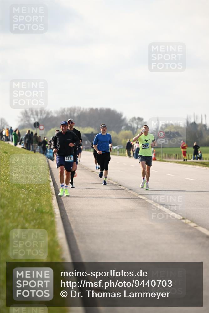 12.04.2026 - 45. Internationalen Wilhelmsburger Insellauf Dr. Thomas Lammeyer http://msf.ph/oto/9440703 12.04.2026 10:05:51 Laufen 3735, 3904 meine-sportfotos.de