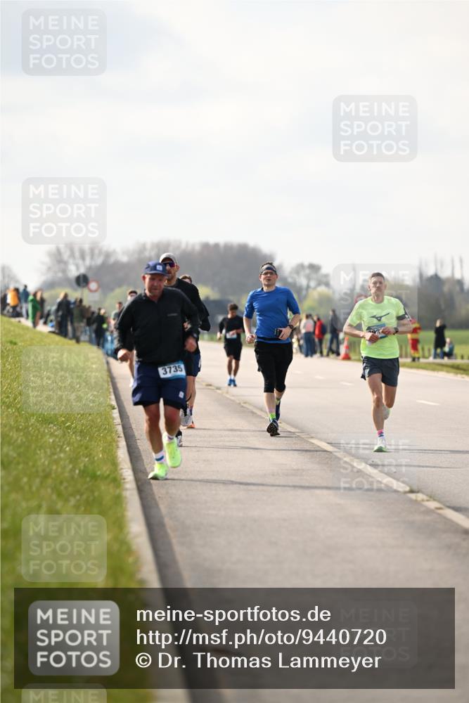12.04.2026 - 45. Internationalen Wilhelmsburger Insellauf Dr. Thomas Lammeyer http://msf.ph/oto/9440720 12.04.2026 10:05:53 Laufen 3735 meine-sportfotos.de