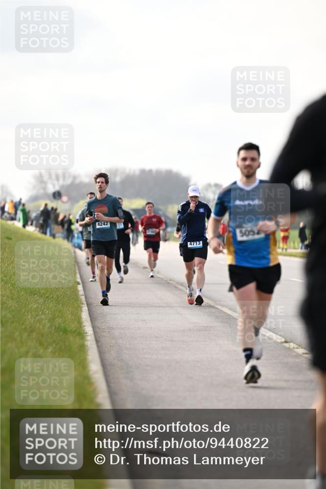 12.04.2026 - 45. Internationalen Wilhelmsburger Insellauf Dr. Thomas Lammeyer http://msf.ph/oto/9440822 12.04.2026 10:06:09 Laufen 4242, 4713, 505 meine-sportfotos.de
