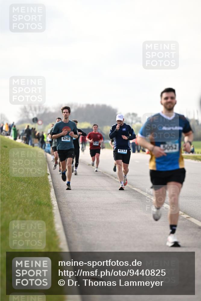 12.04.2026 - 45. Internationalen Wilhelmsburger Insellauf Dr. Thomas Lammeyer http://msf.ph/oto/9440825 12.04.2026 10:06:09 Laufen 4242, 3052, 4713 meine-sportfotos.de