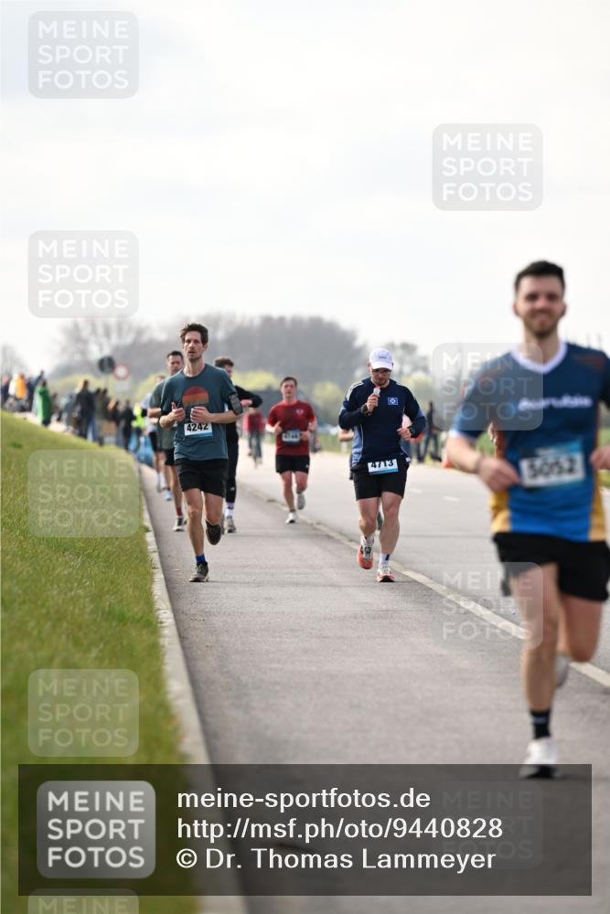12.04.2026 - 45. Internationalen Wilhelmsburger Insellauf Dr. Thomas Lammeyer http://msf.ph/oto/9440828 12.04.2026 10:06:10 Laufen 4242, 4713, 5052 meine-sportfotos.de