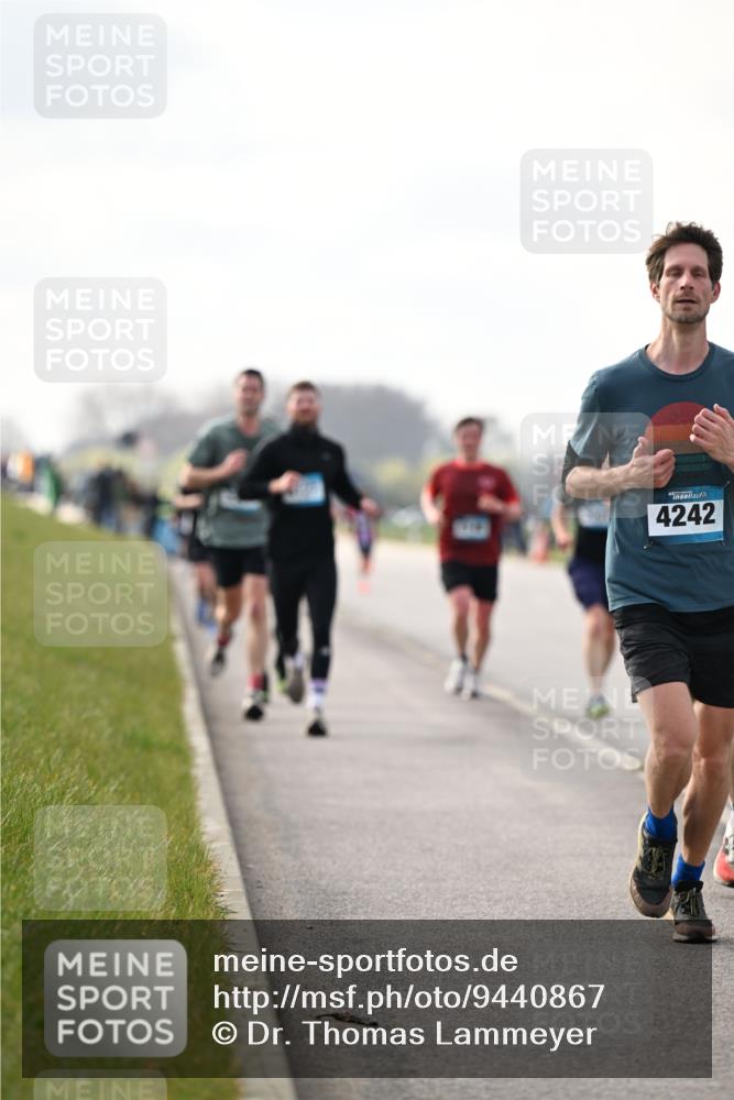 12.04.2026 - 45. Internationalen Wilhelmsburger Insellauf Dr. Thomas Lammeyer http://msf.ph/oto/9440867 12.04.2026 10:06:15 Laufen 4242 meine-sportfotos.de