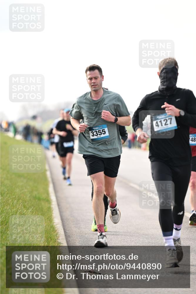 12.04.2026 - 45. Internationalen Wilhelmsburger Insellauf Dr. Thomas Lammeyer http://msf.ph/oto/9440890 12.04.2026 10:06:19 Laufen 3355, 4127, 748 meine-sportfotos.de