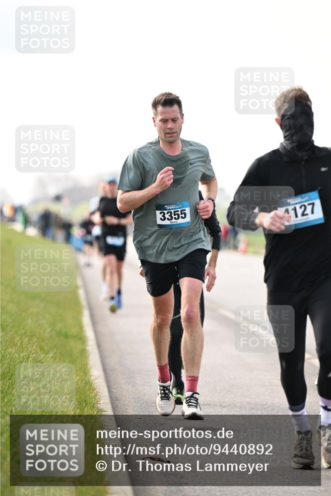 12.04.2026 - 45. Internationalen Wilhelmsburger Insellauf Dr. Thomas Lammeyer http://msf.ph/oto/9440892 12.04.2026 10:06:20 Laufen 3355, 4127 meine-sportfotos.de