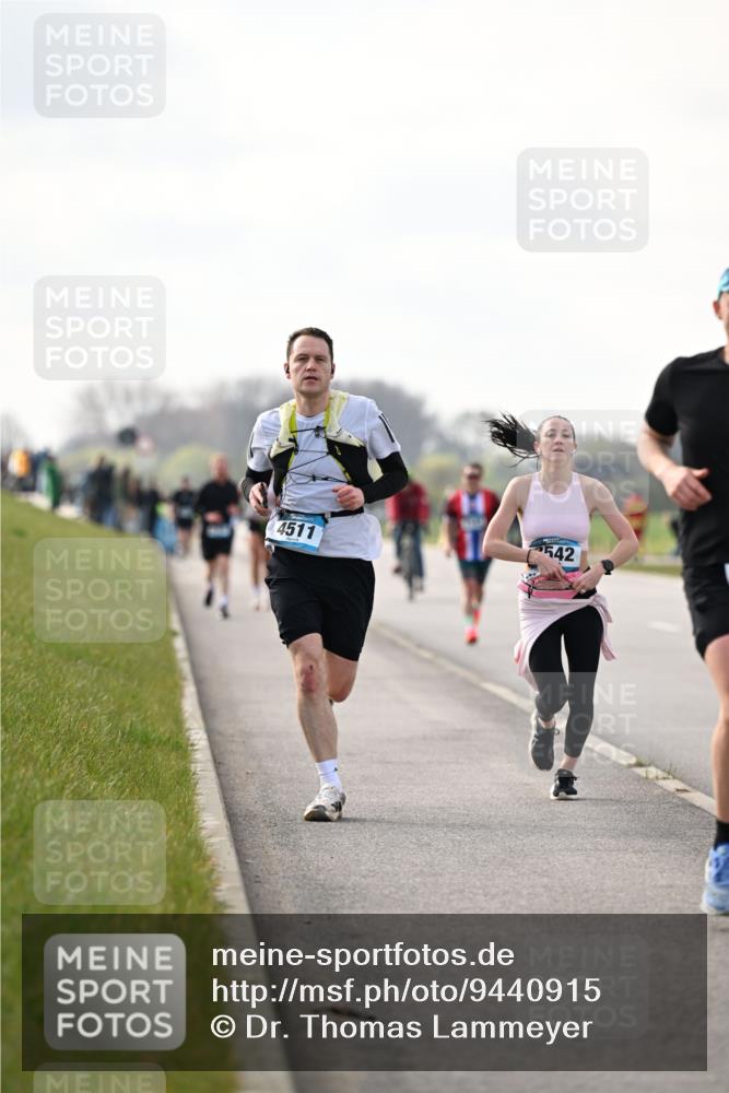 12.04.2026 - 45. Internationalen Wilhelmsburger Insellauf Dr. Thomas Lammeyer http://msf.ph/oto/9440915 12.04.2026 10:06:24 Laufen 4511, 542 meine-sportfotos.de