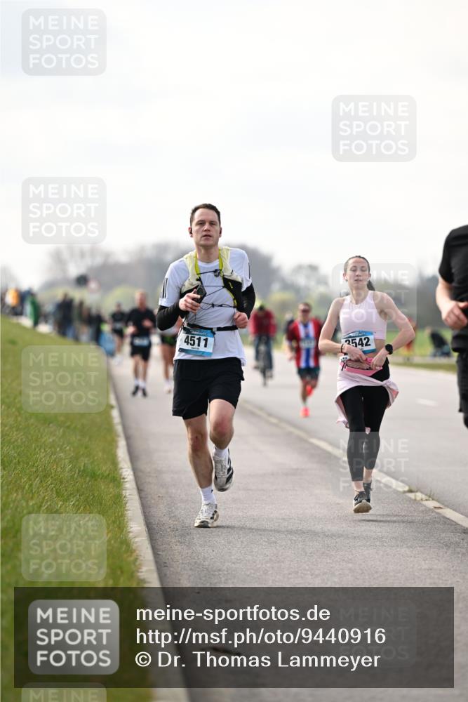 12.04.2026 - 45. Internationalen Wilhelmsburger Insellauf Dr. Thomas Lammeyer http://msf.ph/oto/9440916 12.04.2026 10:06:25 Laufen 4511, 2542 meine-sportfotos.de