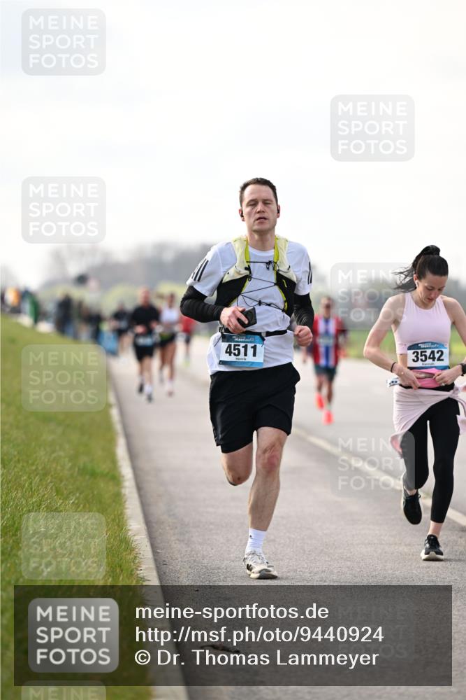 12.04.2026 - 45. Internationalen Wilhelmsburger Insellauf Dr. Thomas Lammeyer http://msf.ph/oto/9440924 12.04.2026 10:06:26 Laufen 4511, 3542 meine-sportfotos.de