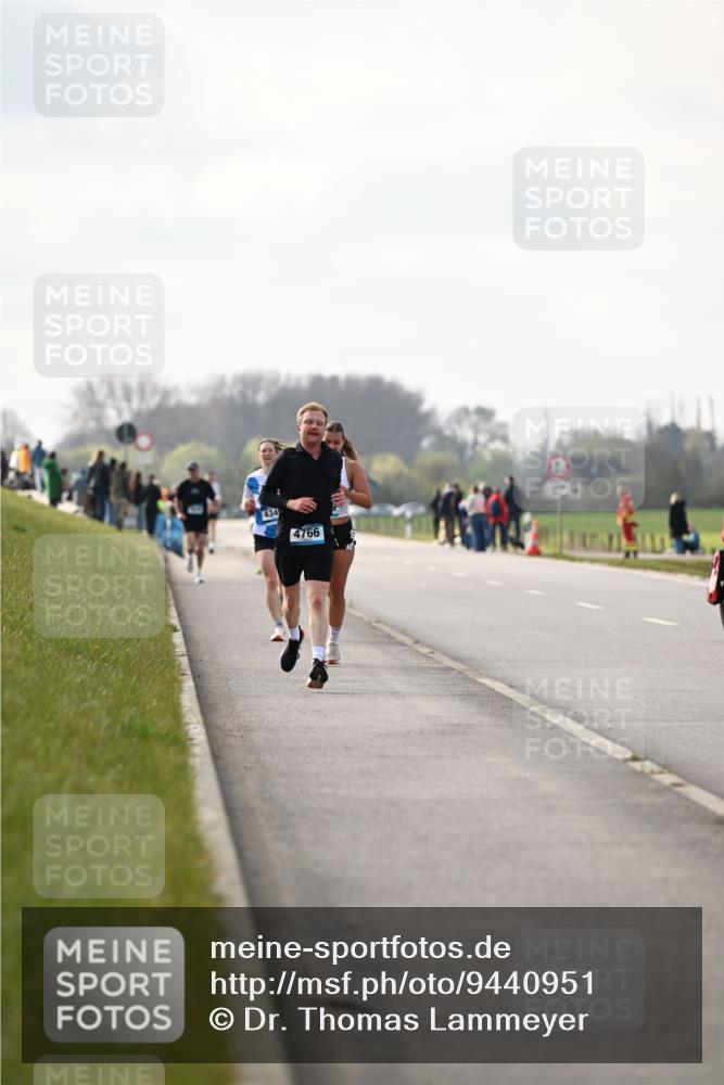 12.04.2026 - 45. Internationalen Wilhelmsburger Insellauf Dr. Thomas Lammeyer http://msf.ph/oto/9440951 12.04.2026 10:06:31 Laufen 434, 4766 meine-sportfotos.de