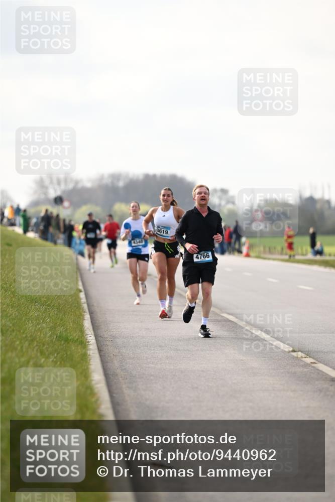 12.04.2026 - 45. Internationalen Wilhelmsburger Insellauf Dr. Thomas Lammeyer http://msf.ph/oto/9440962 12.04.2026 10:06:32 Laufen 4340, 3619, 4766 meine-sportfotos.de