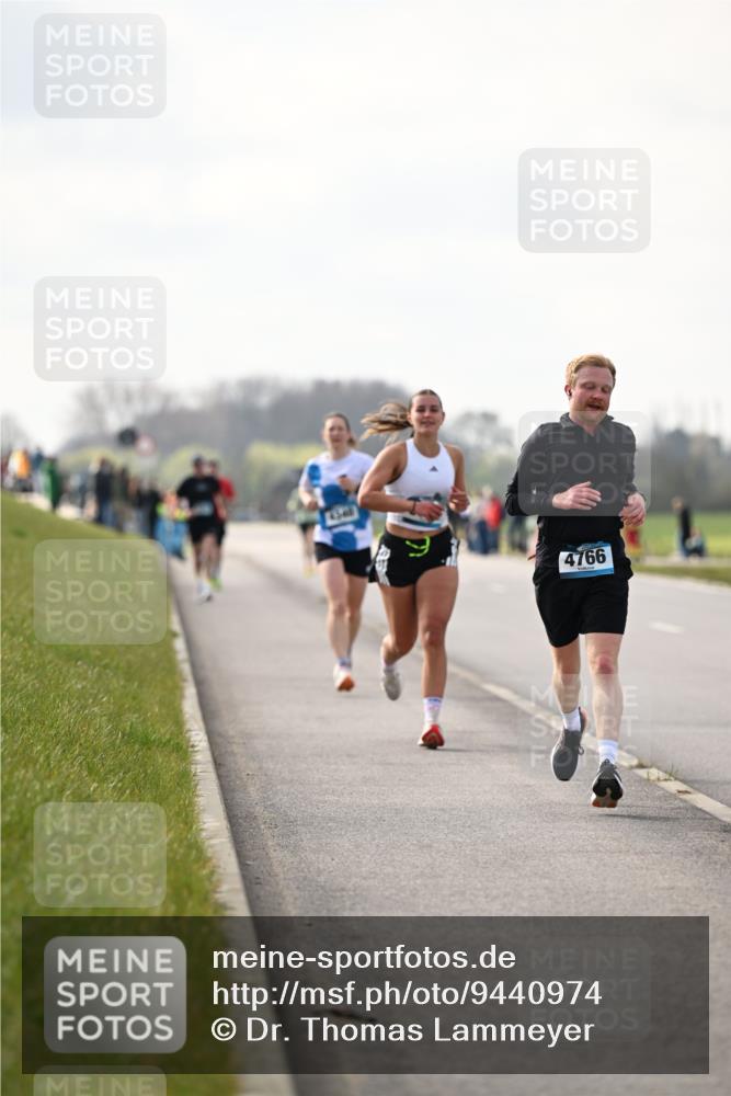 12.04.2026 - 45. Internationalen Wilhelmsburger Insellauf Dr. Thomas Lammeyer http://msf.ph/oto/9440974 12.04.2026 10:06:34 Laufen 4766 meine-sportfotos.de