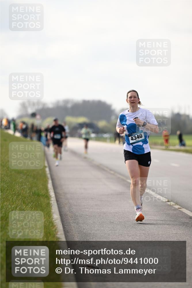 12.04.2026 - 45. Internationalen Wilhelmsburger Insellauf Dr. Thomas Lammeyer http://msf.ph/oto/9441000 12.04.2026 10:06:38 Laufen 4340 meine-sportfotos.de