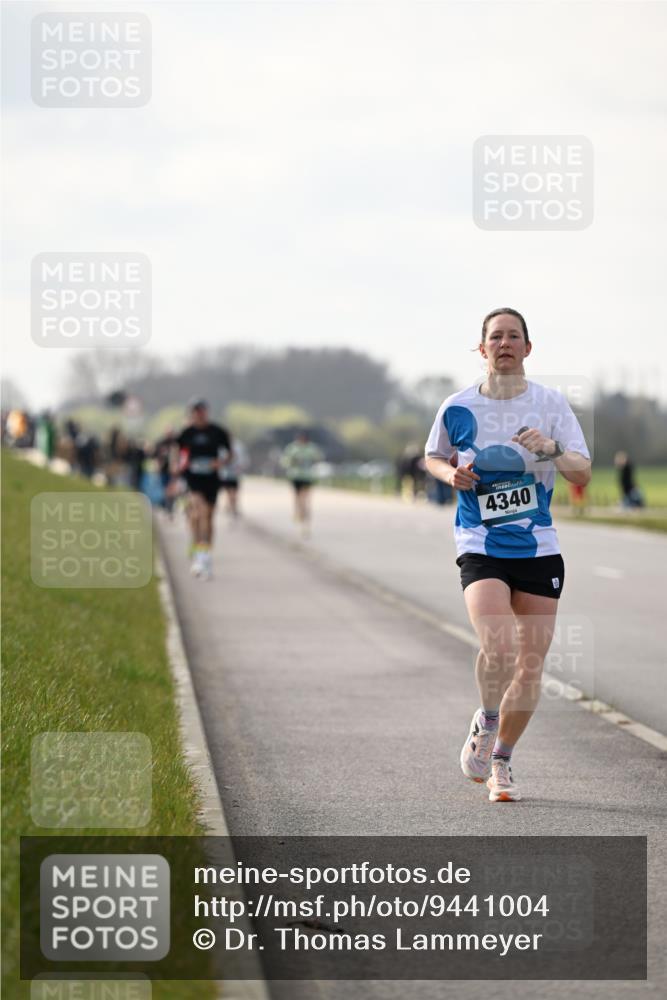 12.04.2026 - 45. Internationalen Wilhelmsburger Insellauf Dr. Thomas Lammeyer http://msf.ph/oto/9441004 12.04.2026 10:06:39 Laufen 4340 meine-sportfotos.de