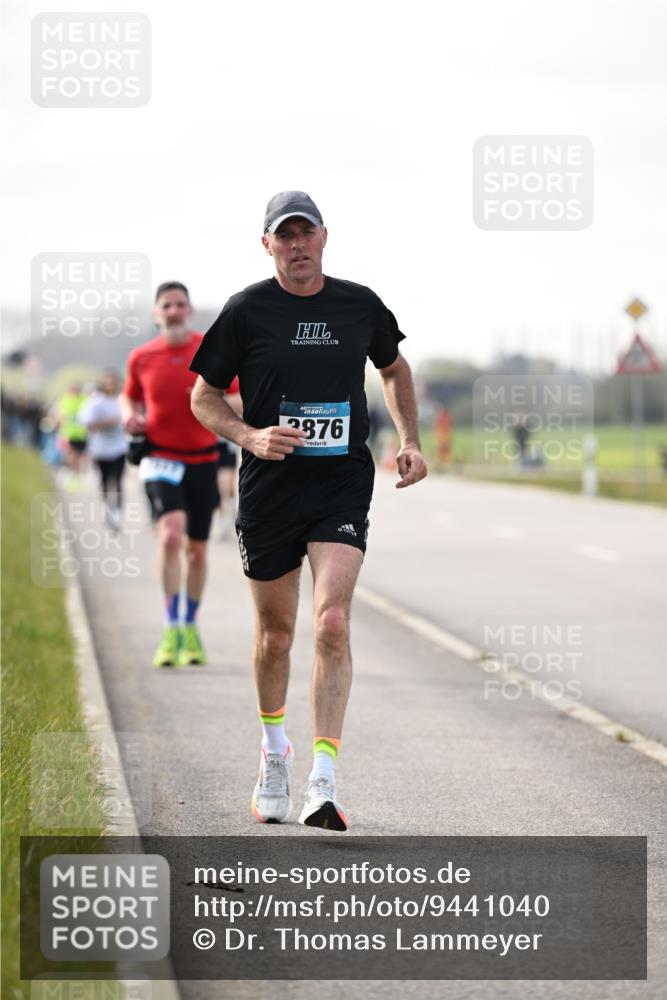 12.04.2026 - 45. Internationalen Wilhelmsburger Insellauf Dr. Thomas Lammeyer http://msf.ph/oto/9441040 12.04.2026 10:06:49 Laufen 4, 2876 meine-sportfotos.de