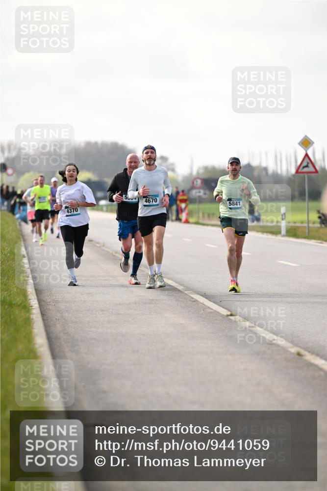 12.04.2026 - 45. Internationalen Wilhelmsburger Insellauf Dr. Thomas Lammeyer http://msf.ph/oto/9441059 12.04.2026 10:06:54 Laufen 5557, 4670, 4370, 5841 meine-sportfotos.de