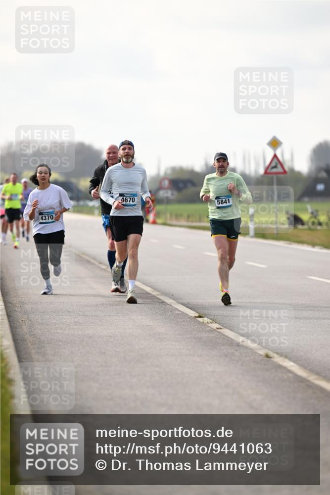 12.04.2026 - 45. Internationalen Wilhelmsburger Insellauf Dr. Thomas Lammeyer http://msf.ph/oto/9441063 12.04.2026 10:06:55 Laufen 4370, 4670, 5841 meine-sportfotos.de