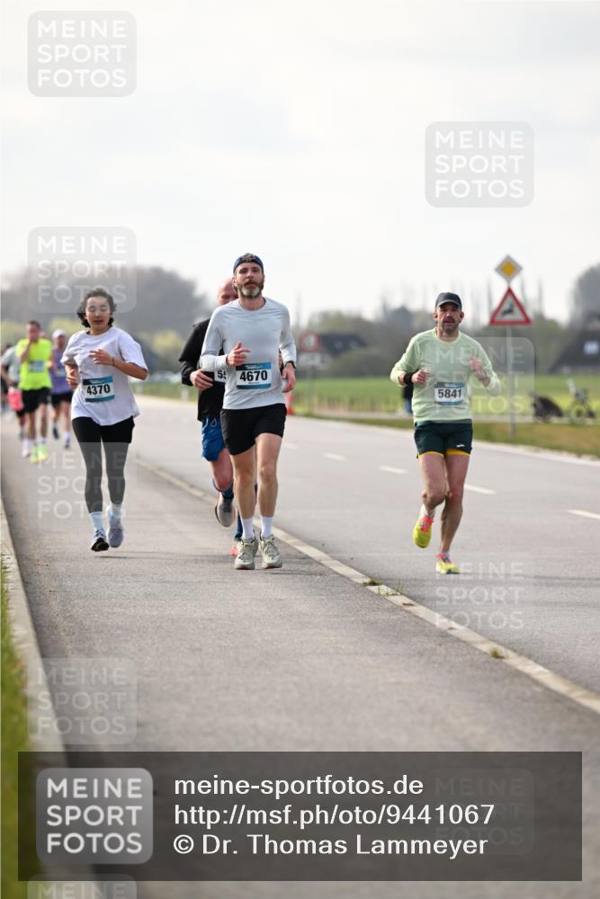 12.04.2026 - 45. Internationalen Wilhelmsburger Insellauf Dr. Thomas Lammeyer http://msf.ph/oto/9441067 12.04.2026 10:06:55 Laufen 5, 4670, 4370, 5841 meine-sportfotos.de