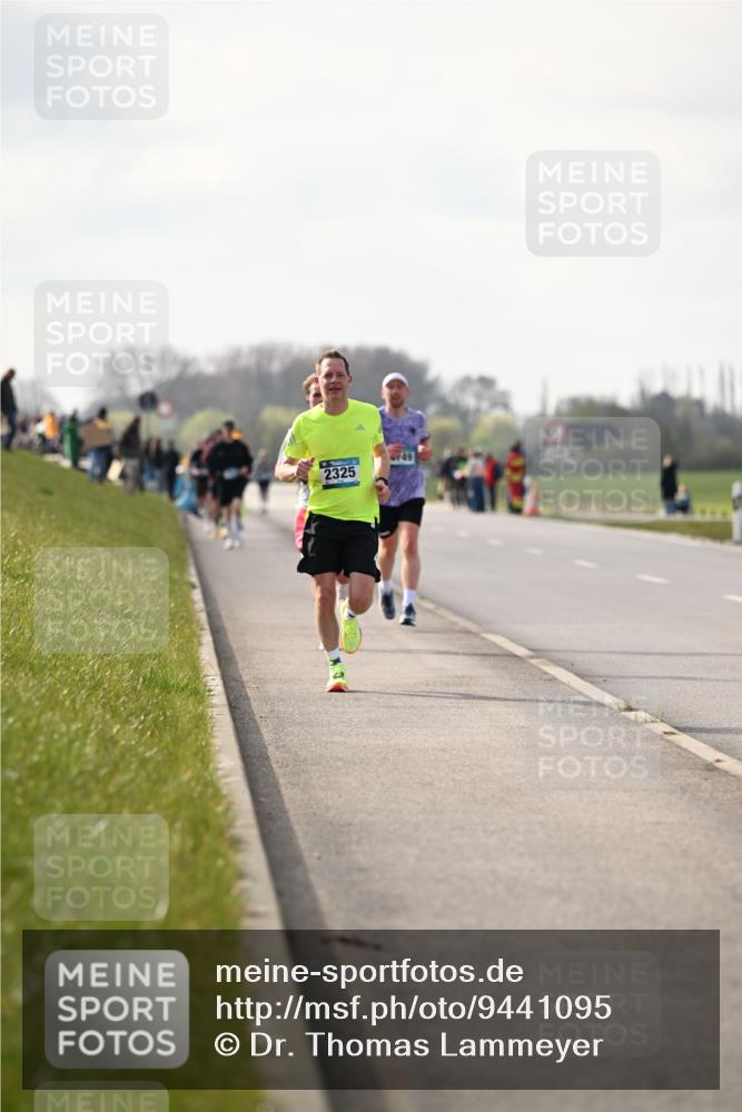 12.04.2026 - 45. Internationalen Wilhelmsburger Insellauf Dr. Thomas Lammeyer http://msf.ph/oto/9441095 12.04.2026 10:07:04 Laufen 2325 meine-sportfotos.de