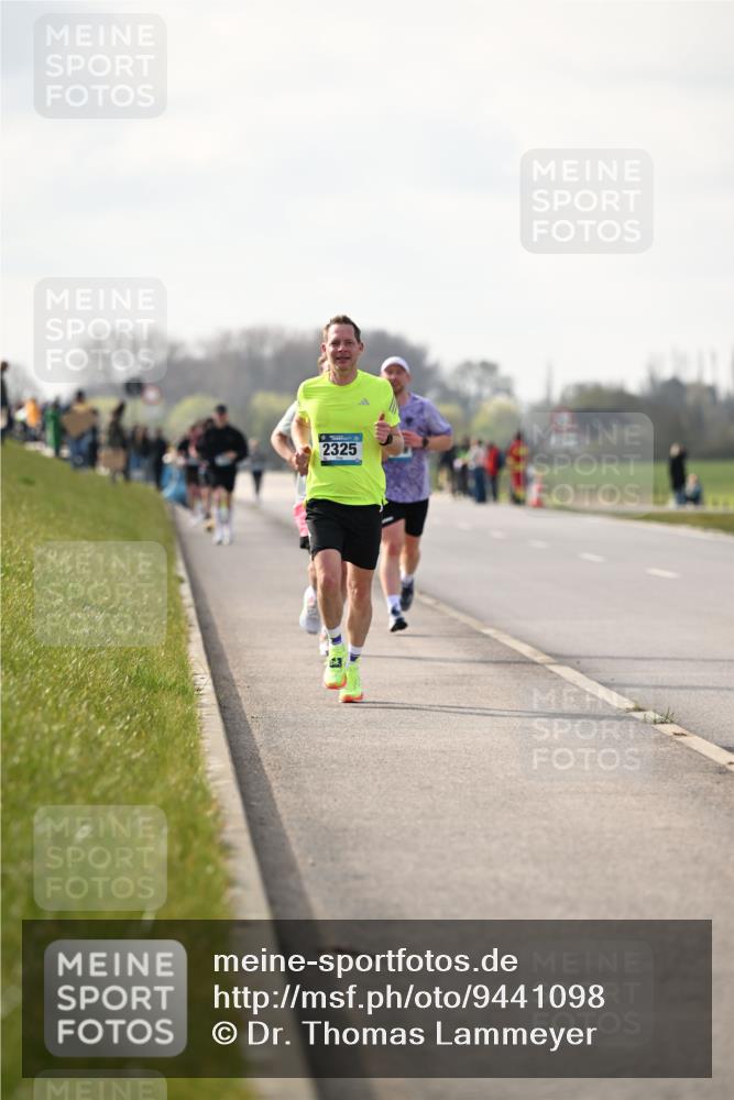 12.04.2026 - 45. Internationalen Wilhelmsburger Insellauf Dr. Thomas Lammeyer http://msf.ph/oto/9441098 12.04.2026 10:07:04 Laufen 2325 meine-sportfotos.de
