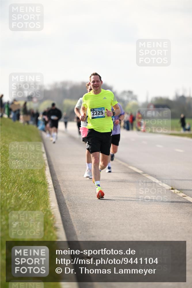 12.04.2026 - 45. Internationalen Wilhelmsburger Insellauf Dr. Thomas Lammeyer http://msf.ph/oto/9441104 12.04.2026 10:07:05 Laufen 2325 meine-sportfotos.de