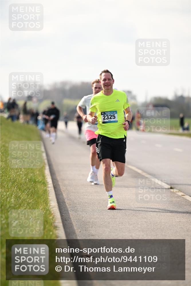 12.04.2026 - 45. Internationalen Wilhelmsburger Insellauf Dr. Thomas Lammeyer http://msf.ph/oto/9441109 12.04.2026 10:07:06 Laufen 2325 meine-sportfotos.de