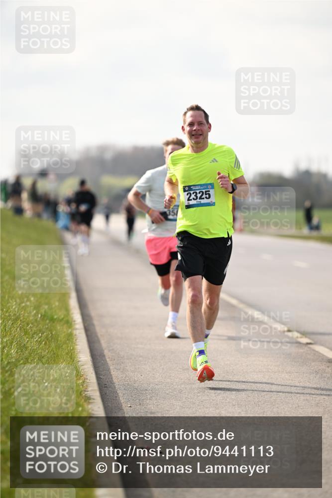 12.04.2026 - 45. Internationalen Wilhelmsburger Insellauf Dr. Thomas Lammeyer http://msf.ph/oto/9441113 12.04.2026 10:07:06 Laufen 23, 2325 meine-sportfotos.de
