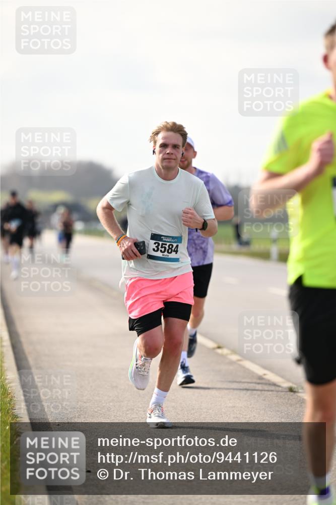 12.04.2026 - 45. Internationalen Wilhelmsburger Insellauf Dr. Thomas Lammeyer http://msf.ph/oto/9441126 12.04.2026 10:07:08 Laufen 3584 meine-sportfotos.de