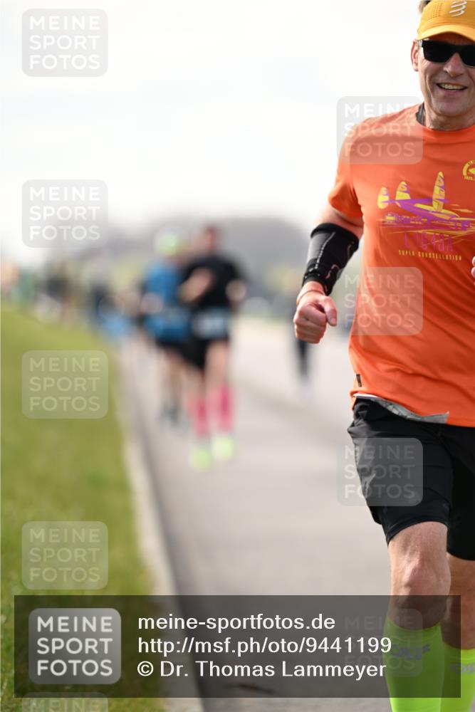 12.04.2026 - 45. Internationalen Wilhelmsburger Insellauf Dr. Thomas Lammeyer http://msf.ph/oto/9441199 12.04.2026 10:07:28 Laufen 111, 2025 meine-sportfotos.de