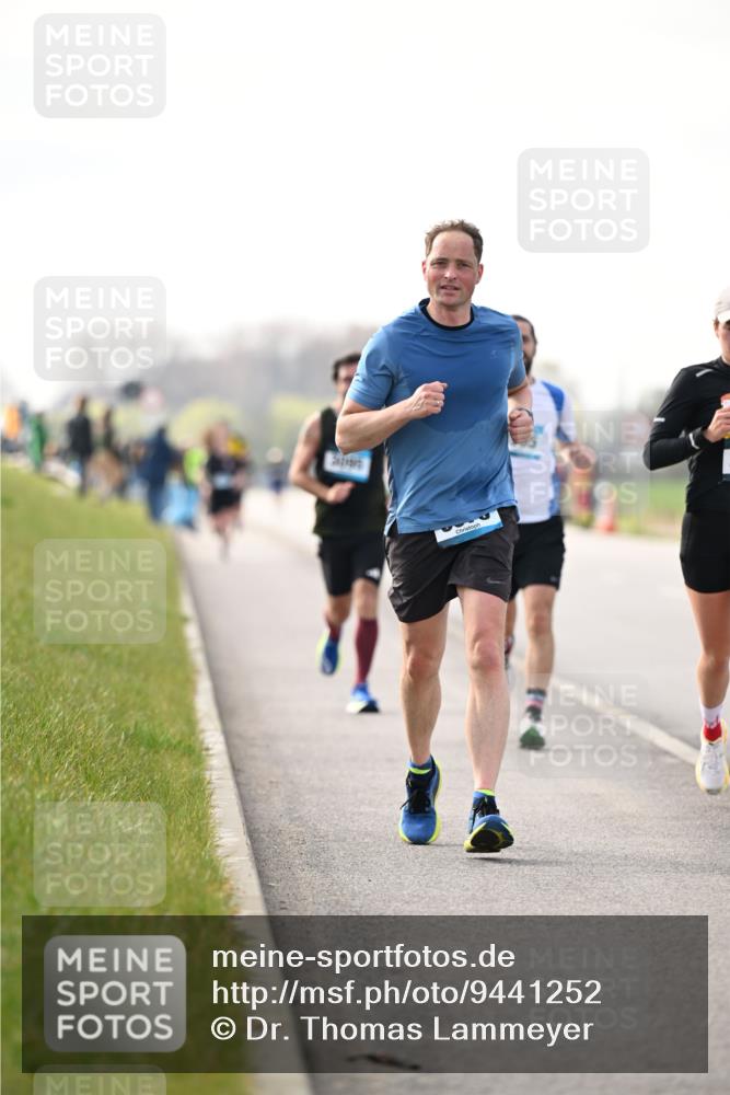 12.04.2026 - 45. Internationalen Wilhelmsburger Insellauf Dr. Thomas Lammeyer http://msf.ph/oto/9441252 12.04.2026 10:07:39 Laufen  meine-sportfotos.de