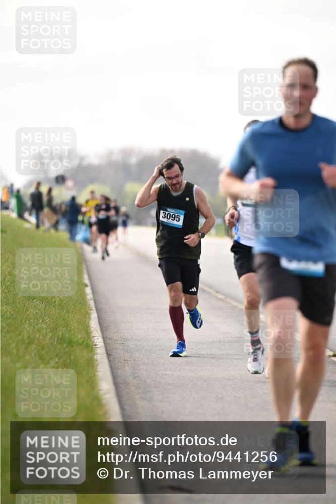 12.04.2026 - 45. Internationalen Wilhelmsburger Insellauf Dr. Thomas Lammeyer http://msf.ph/oto/9441256 12.04.2026 10:07:41 Laufen 3095 meine-sportfotos.de