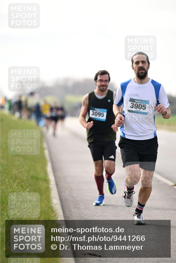12.04.2026 - 45. Internationalen Wilhelmsburger Insellauf Dr. Thomas Lammeyer http://msf.ph/oto/9441266 12.04.2026 10:07:42 Laufen 3095, 3905 meine-sportfotos.de