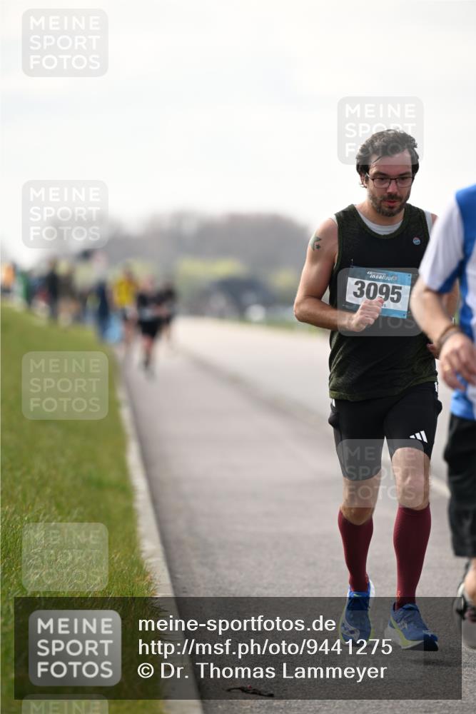 12.04.2026 - 45. Internationalen Wilhelmsburger Insellauf Dr. Thomas Lammeyer http://msf.ph/oto/9441275 12.04.2026 10:07:44 Laufen 45, 3095 meine-sportfotos.de