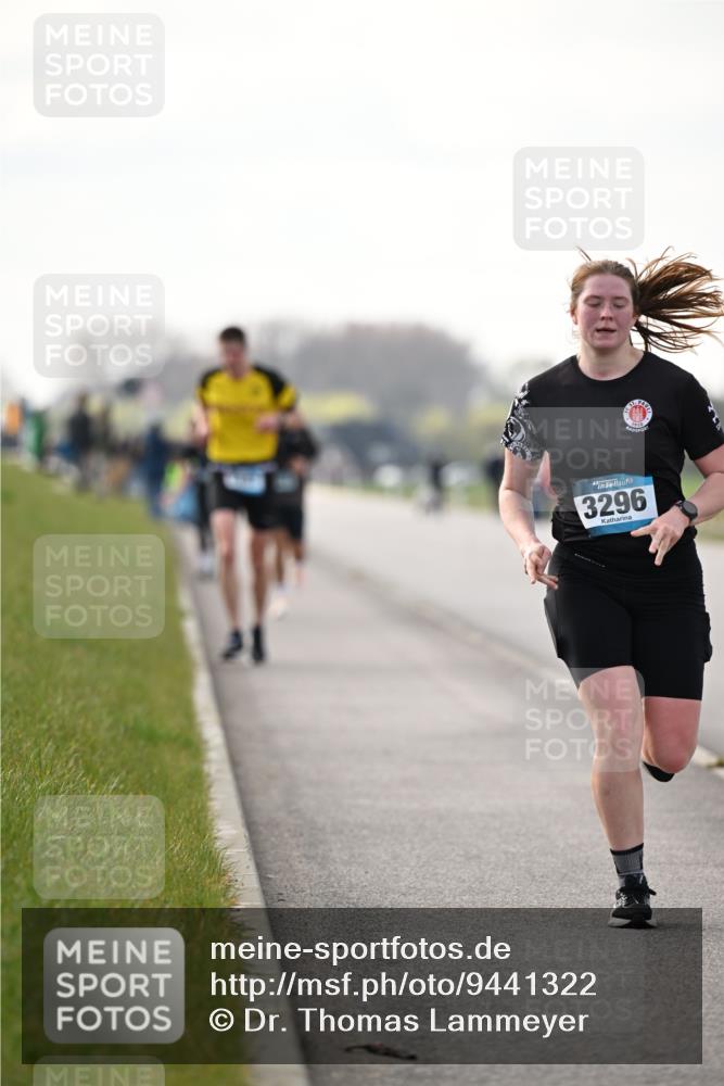 12.04.2026 - 45. Internationalen Wilhelmsburger Insellauf Dr. Thomas Lammeyer http://msf.ph/oto/9441322 12.04.2026 10:07:58 Laufen 3296 meine-sportfotos.de