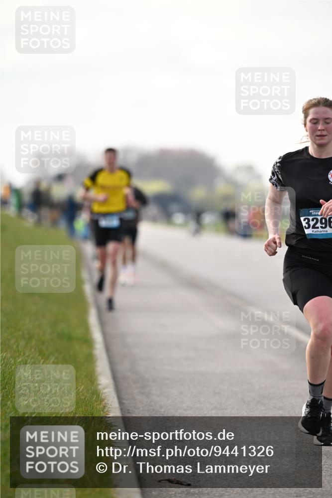 12.04.2026 - 45. Internationalen Wilhelmsburger Insellauf Dr. Thomas Lammeyer http://msf.ph/oto/9441326 12.04.2026 10:07:59 Laufen 45, 3296 meine-sportfotos.de