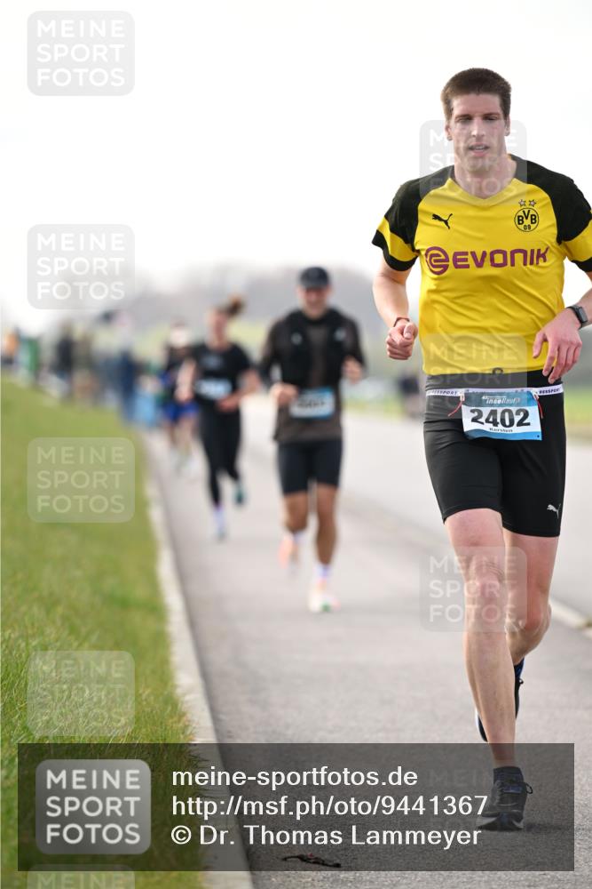 12.04.2026 - 45. Internationalen Wilhelmsburger Insellauf Dr. Thomas Lammeyer http://msf.ph/oto/9441367 12.04.2026 10:08:05 Laufen 09, 45, 2402 meine-sportfotos.de