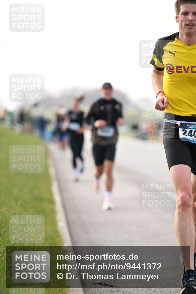 12.04.2026 - 45. Internationalen Wilhelmsburger Insellauf Dr. Thomas Lammeyer http://msf.ph/oto/9441372 12.04.2026 10:08:06 Laufen 663, 45, 240 meine-sportfotos.de