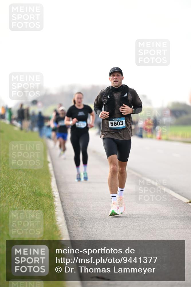 12.04.2026 - 45. Internationalen Wilhelmsburger Insellauf Dr. Thomas Lammeyer http://msf.ph/oto/9441377 12.04.2026 10:08:07 Laufen 5603 meine-sportfotos.de