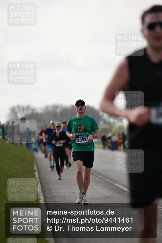 12.04.2026 - 45. Internationalen Wilhelmsburger Insellauf Dr. Thomas Lammeyer http://msf.ph/oto/9441461 12.04.2026 10:08:22 Laufen 2892 meine-sportfotos.de