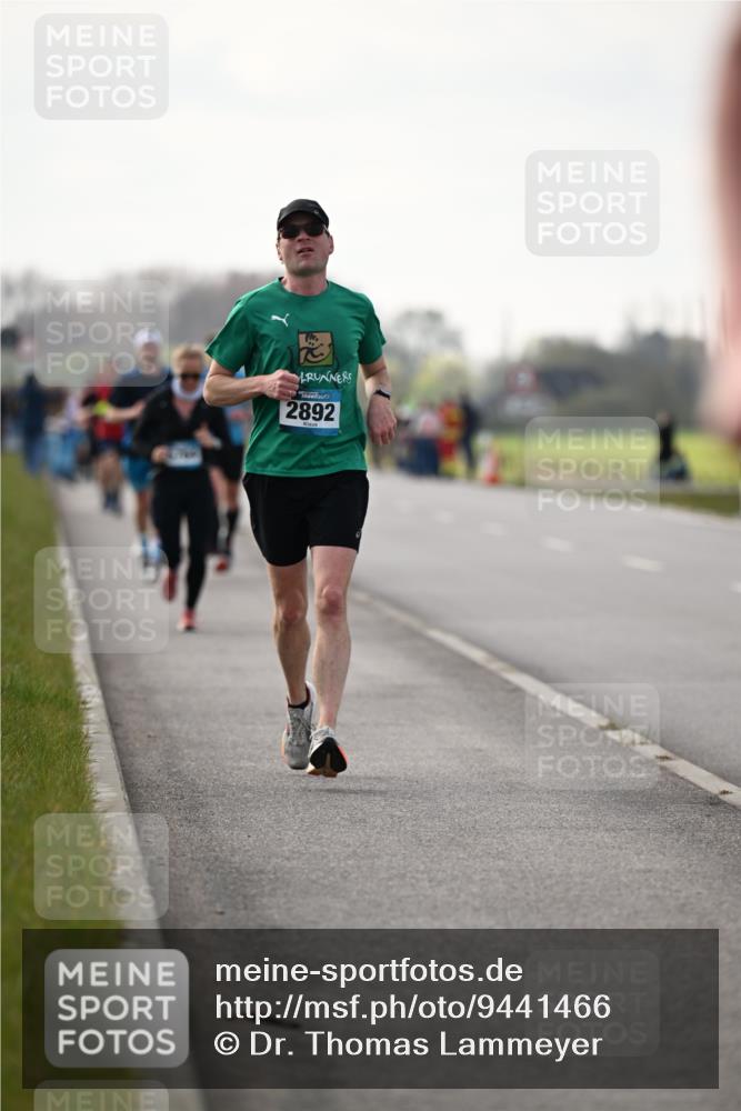 12.04.2026 - 45. Internationalen Wilhelmsburger Insellauf Dr. Thomas Lammeyer http://msf.ph/oto/9441466 12.04.2026 10:08:23 Laufen 2892 meine-sportfotos.de