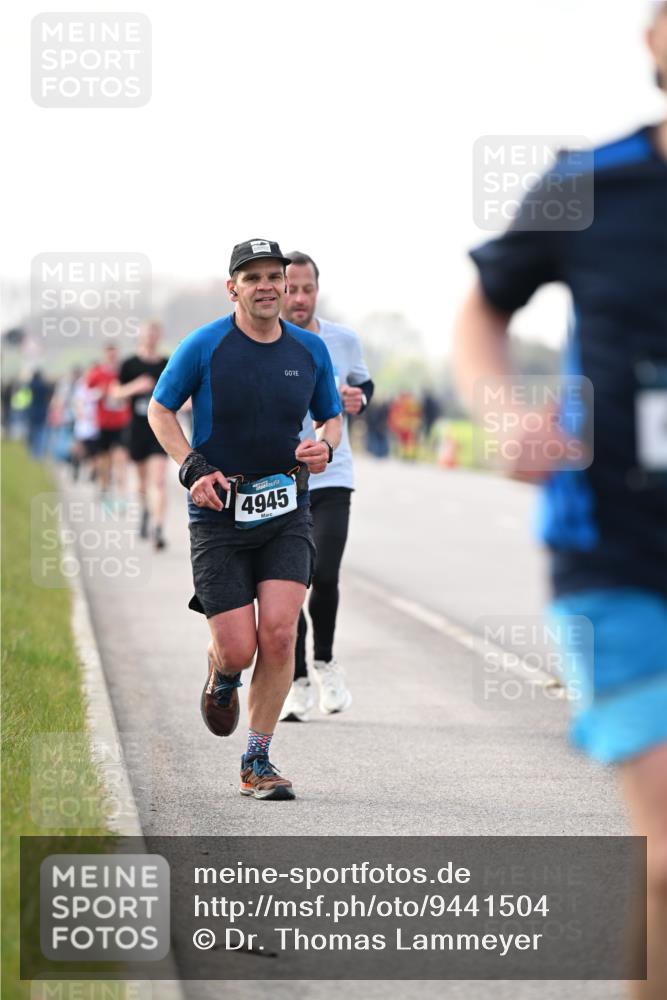 12.04.2026 - 45. Internationalen Wilhelmsburger Insellauf Dr. Thomas Lammeyer http://msf.ph/oto/9441504 12.04.2026 10:08:33 Laufen 4945 meine-sportfotos.de