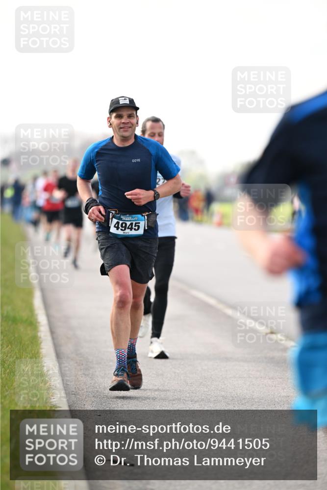 12.04.2026 - 45. Internationalen Wilhelmsburger Insellauf Dr. Thomas Lammeyer http://msf.ph/oto/9441505 12.04.2026 10:08:33 Laufen 4945 meine-sportfotos.de