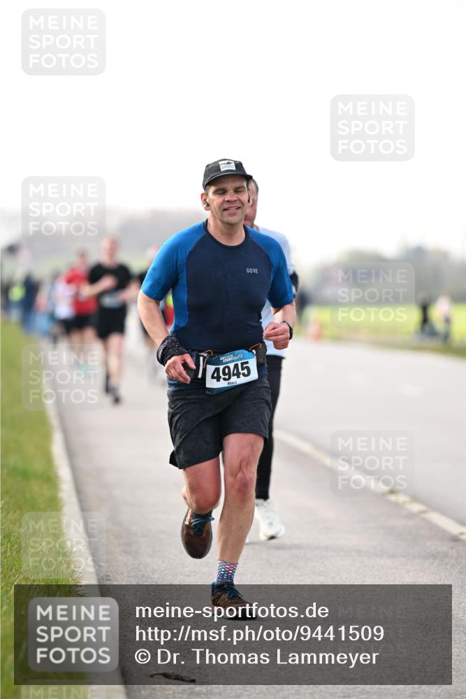 12.04.2026 - 45. Internationalen Wilhelmsburger Insellauf Dr. Thomas Lammeyer http://msf.ph/oto/9441509 12.04.2026 10:08:34 Laufen 4945 meine-sportfotos.de