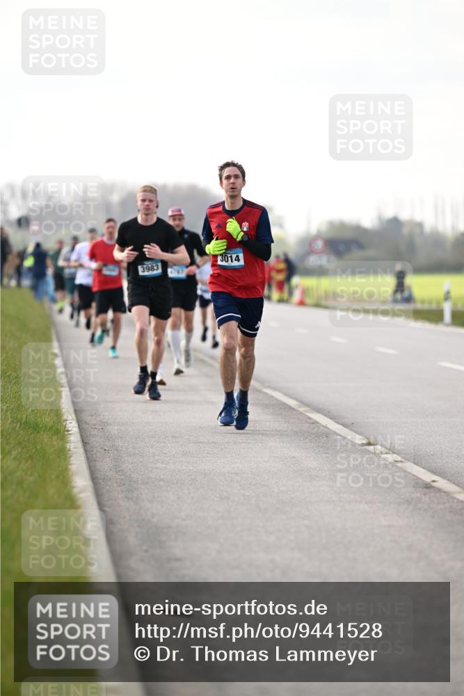 12.04.2026 - 45. Internationalen Wilhelmsburger Insellauf Dr. Thomas Lammeyer http://msf.ph/oto/9441528 12.04.2026 10:08:37 Laufen 3983, 3014 meine-sportfotos.de